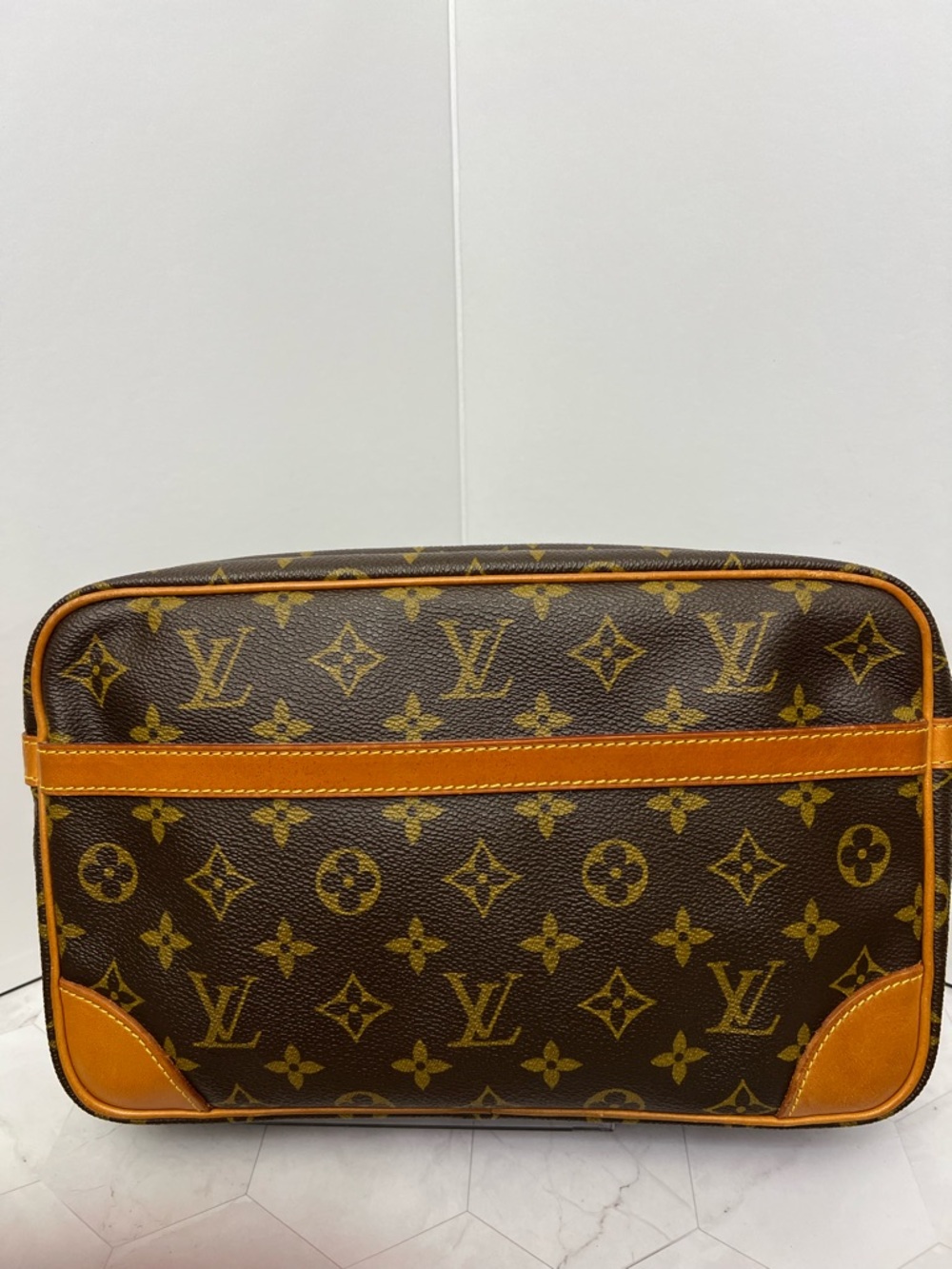 Louis Vuitton Monogram Canvas Toiletry Pouch/clutch in Brown and Tan